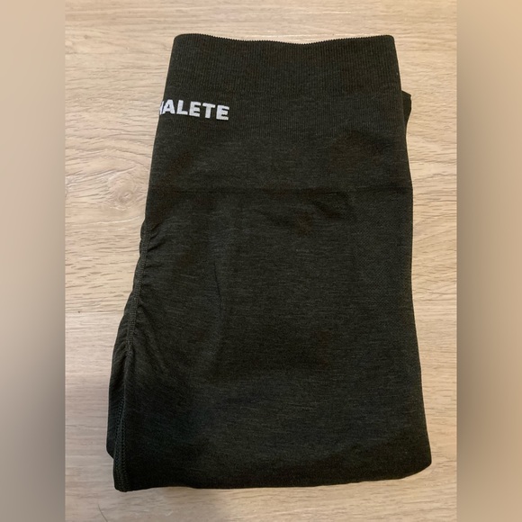 Alphalete Pants - Alphalete amplify legging small evergreen